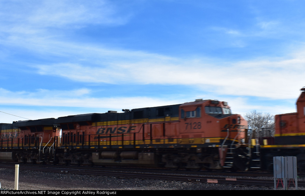 BNSF 7128